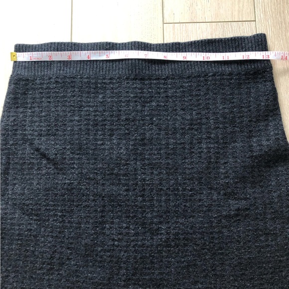 Aritzia Babaton Black Knit Flare Skirt - Picture 2 of 7